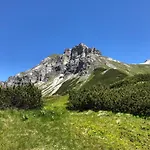 Edelstein By Interhome *